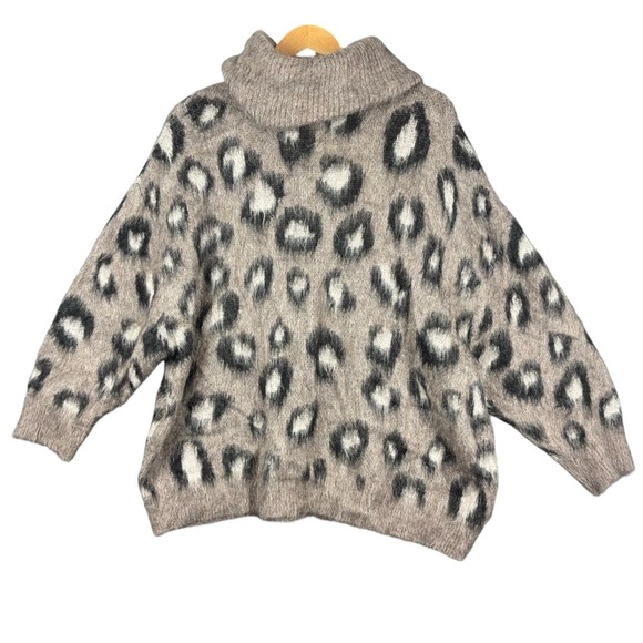 EUC Zara Oversized Mohair Leopard Cowl Neck Sweater - Gray and Black Sz Medium - Picture 2 of 11